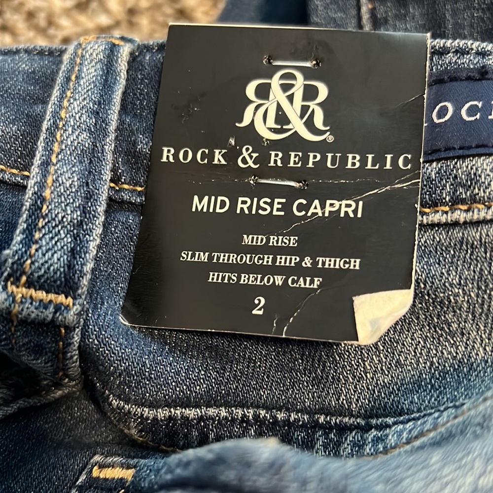 Kendall Mid Rise Capri - Picture 6 of 6